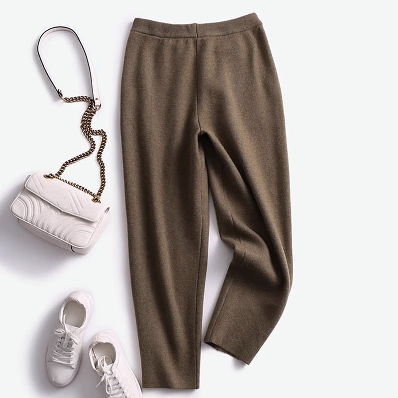 Women - Skinny Trousers - Soft Wool Knit - Comfortable & Stylish Slim Fit Pants